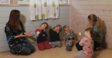 Adventskalender med musikkleikar for små barn
