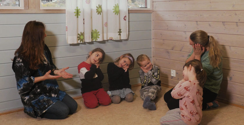 Adventskalender med musikkleikar for små barn