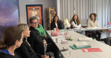 Likepersonsgrupper med fasilitator