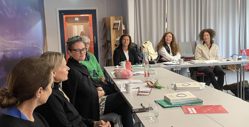 Likepersonsgrupper med fasilitator